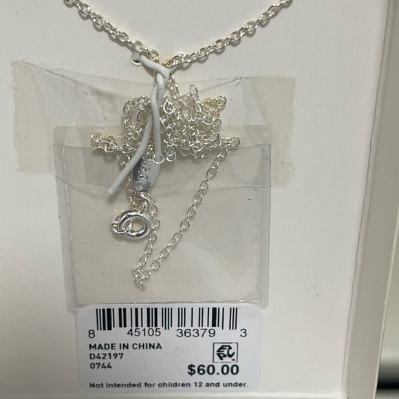 Frozen II Necklace with Pendant - Picture 2 of 2